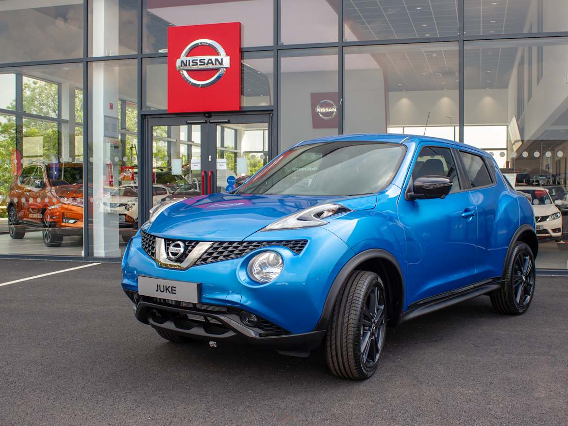 Nissan Juke Nismo синий