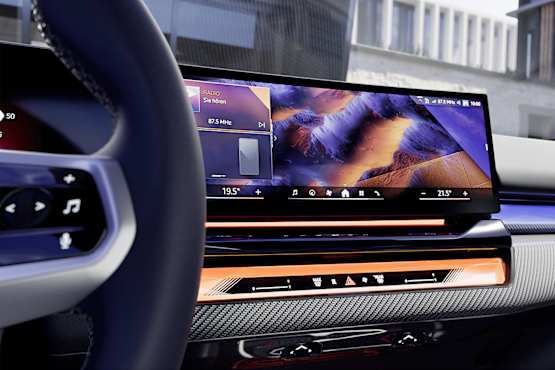 BMW i5 Touring interior with BMW Curved Display