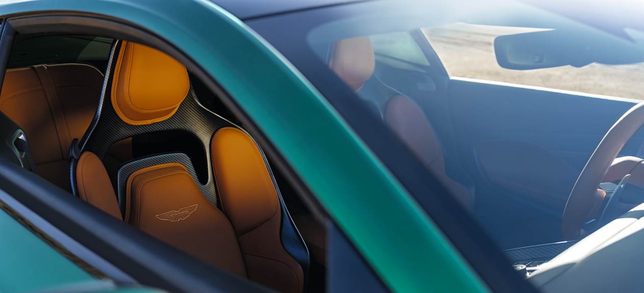 Aston Martin DB12 habitacle