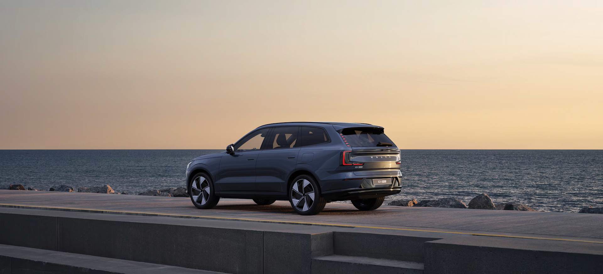 Volvo EX90