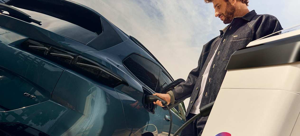 Peugeot 308 sw 2025 : recharge