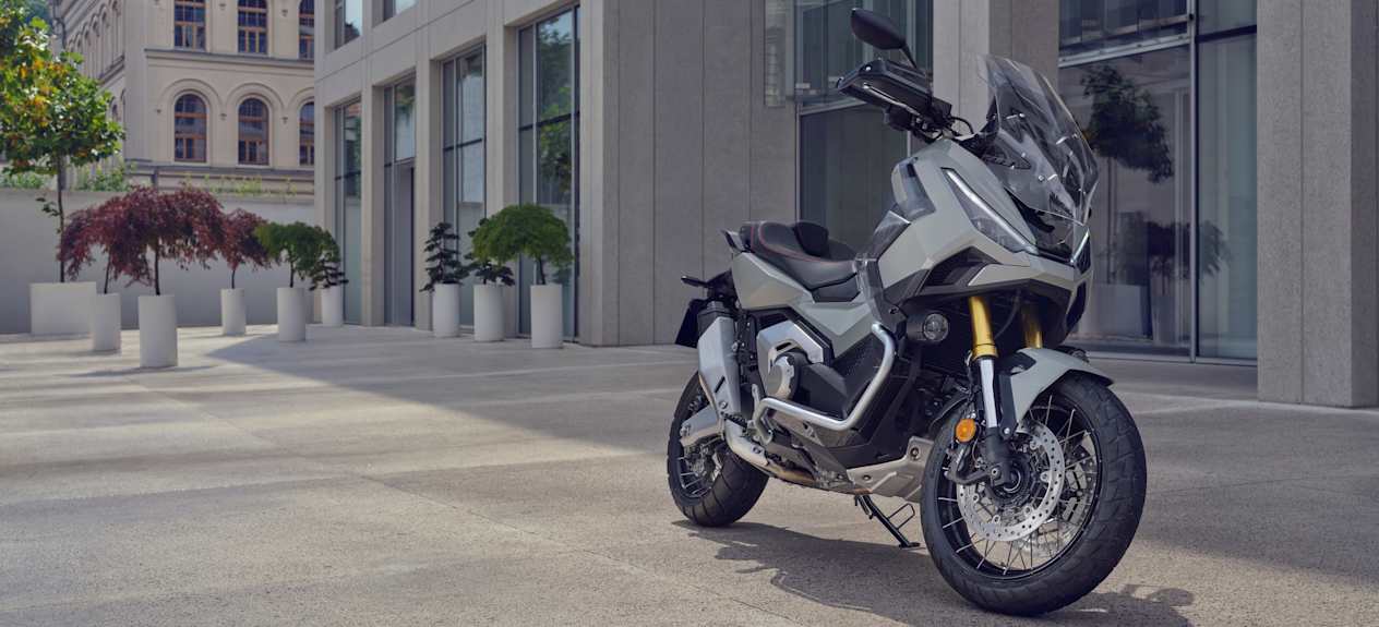 Honda X-ADV 2025 : avant 3/4