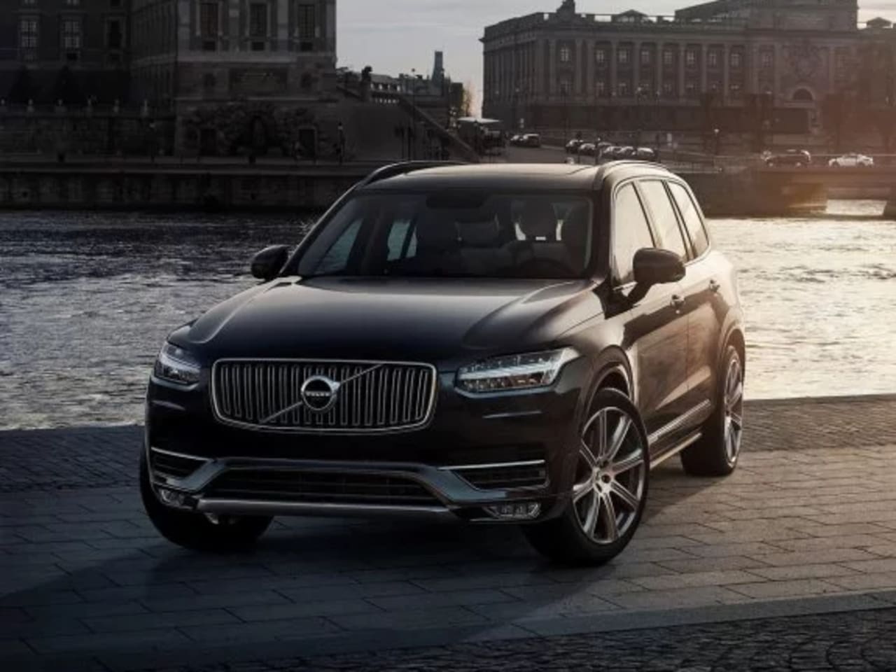 Snows Volvo Winchester Ends the Year on a High Note