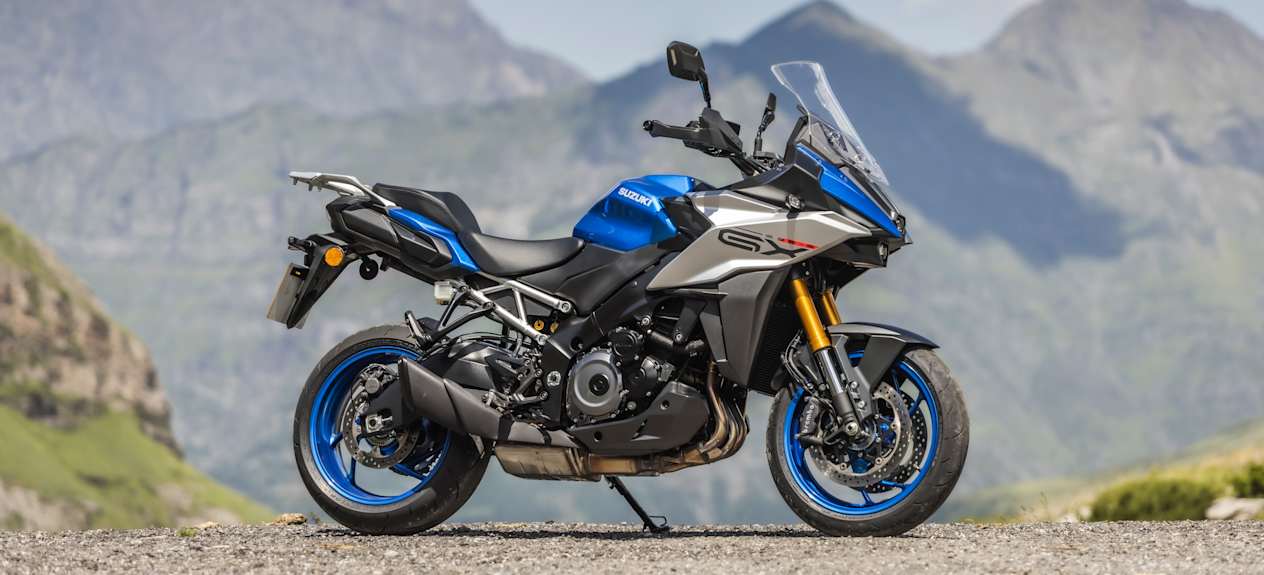 Suzuki GSX-S1000 GX en montagne