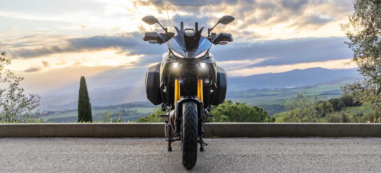Yamaha Tracer 7 GT face avant