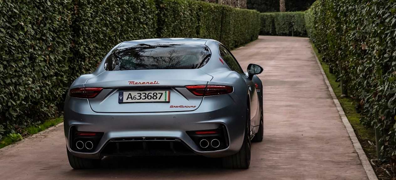 Maserati GranTurismo jardin