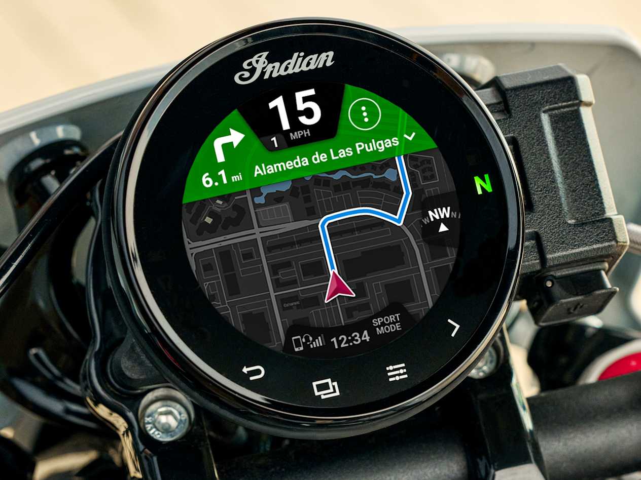 Indian FTR Sport 2023 : écran tactile