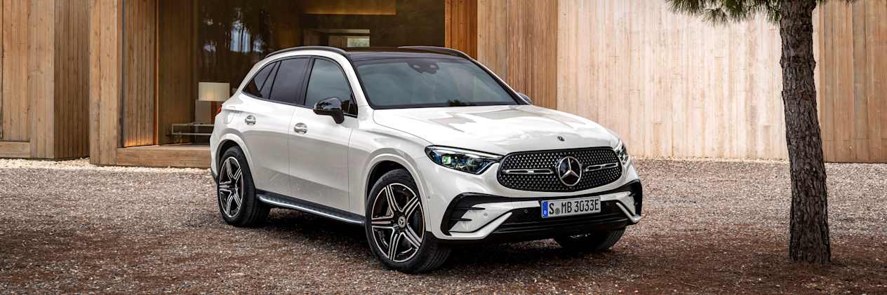 Mercedes-Benz GLC 2022 : trois quart avant droit statique