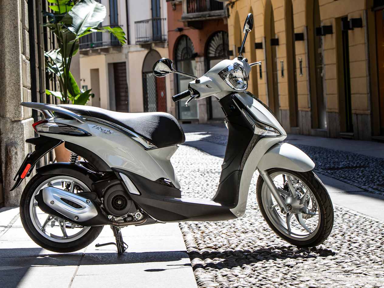 Piaggio Liberty 125 profil droit statique