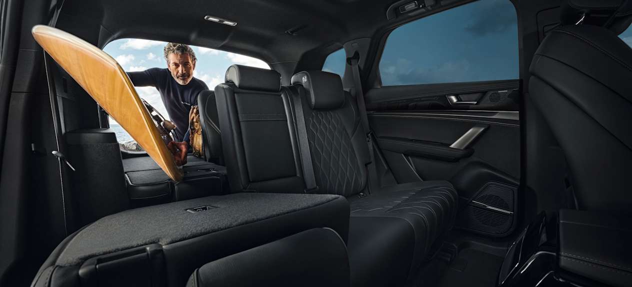 BYD Tang 2024 : banquettes rabattables et planche de surf