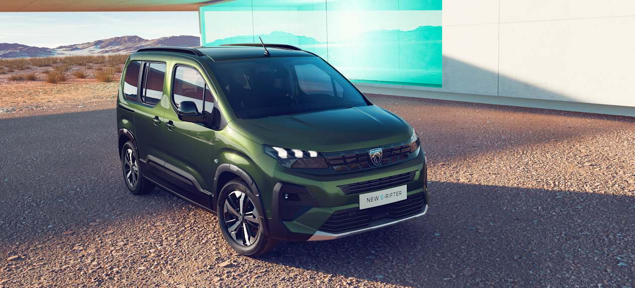 Peugeot Rifter 2024 : trois quarts avant droit vue plongeante