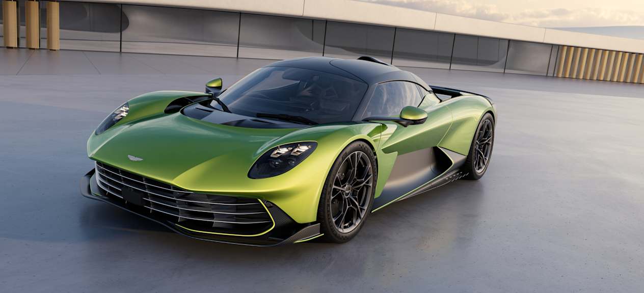 Aston Martin Valhalla 2025 : trois quarts avant gauche statique