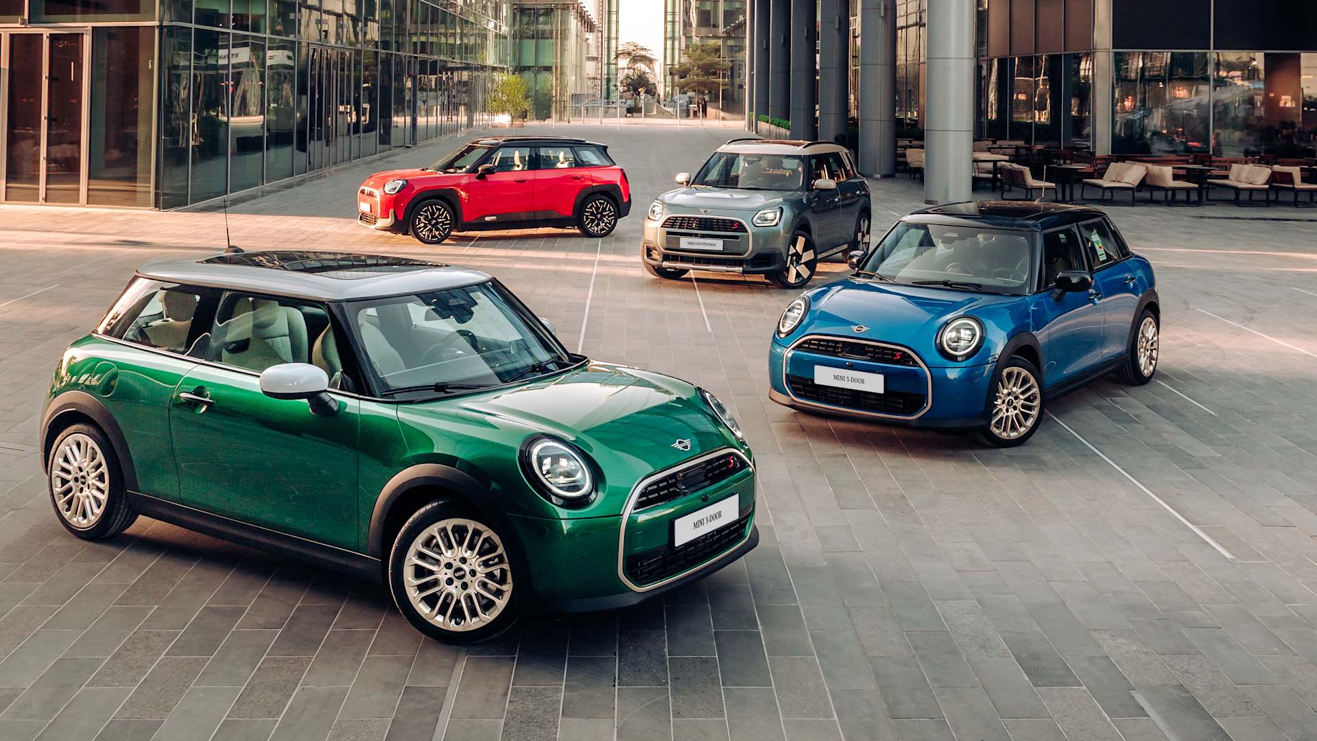 اكتشفو عالم MINI.
