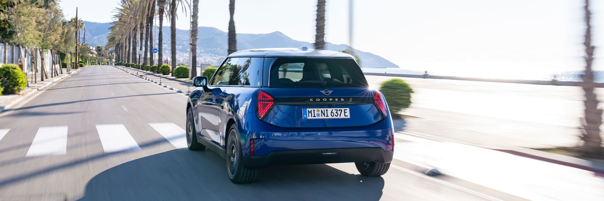 الجديدة الكهربائية بالكامل.السيارة MINI COOPER