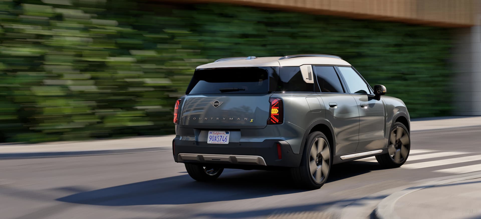 THE ALL-ELECTRIC MINI COUNTRYMAN.