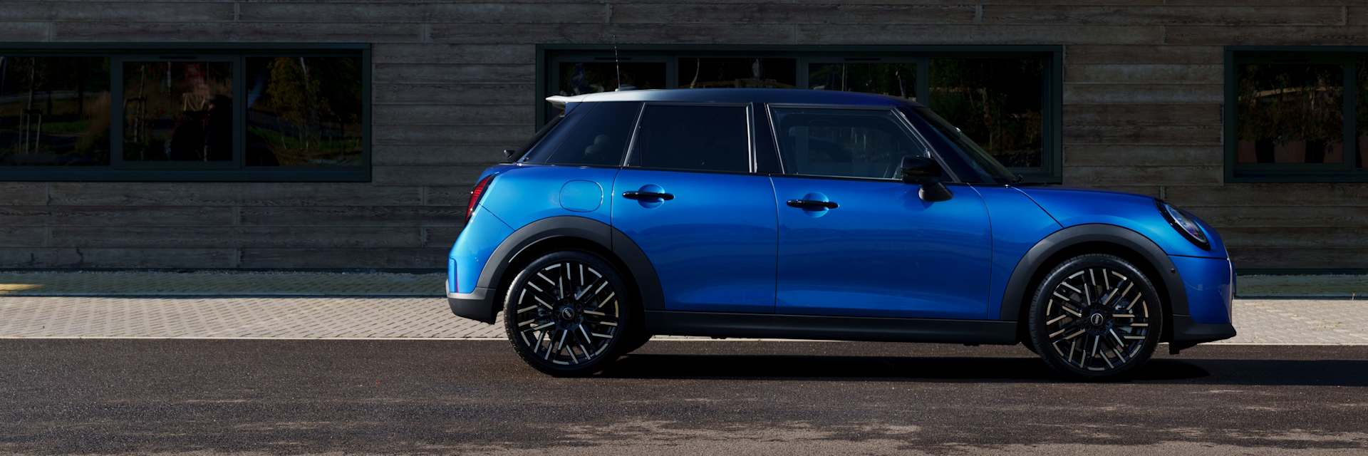 MINI 5-DOOR COOPER C CLASSIC.
