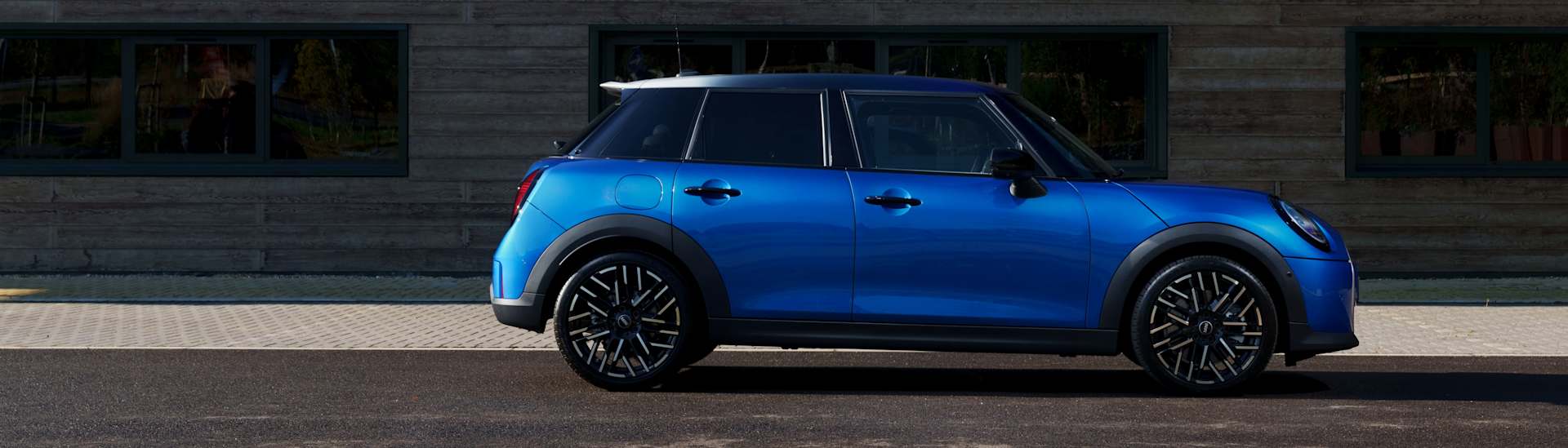 MINI 5-DOOR COOPER C CLASSIC.