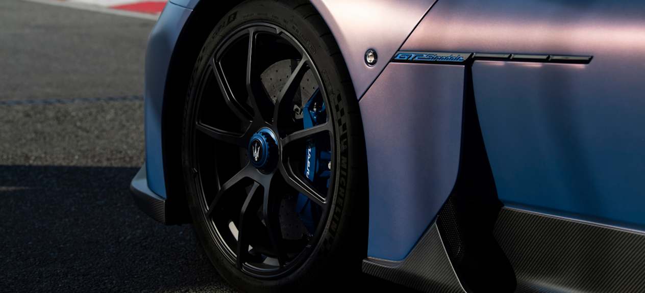 Maserati GT2 Stradale : ailes 