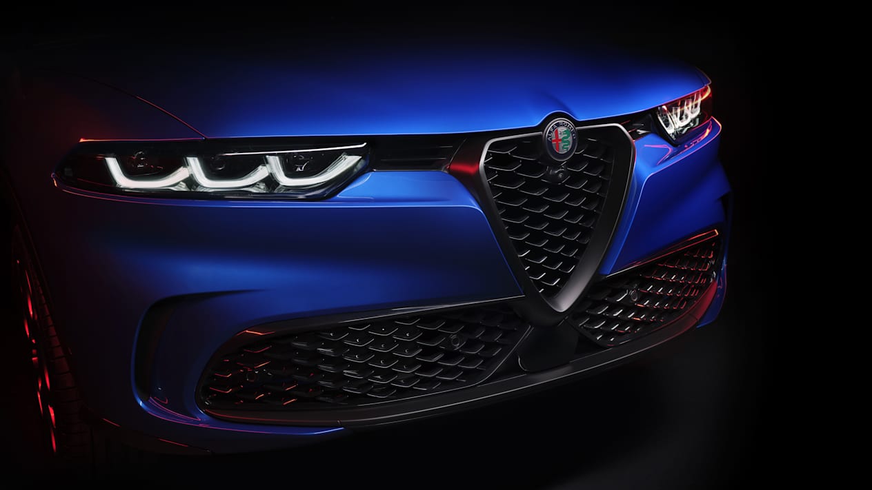 Alfa Romeo Tonale 2022 : Gros plan face avant de trois quart droit