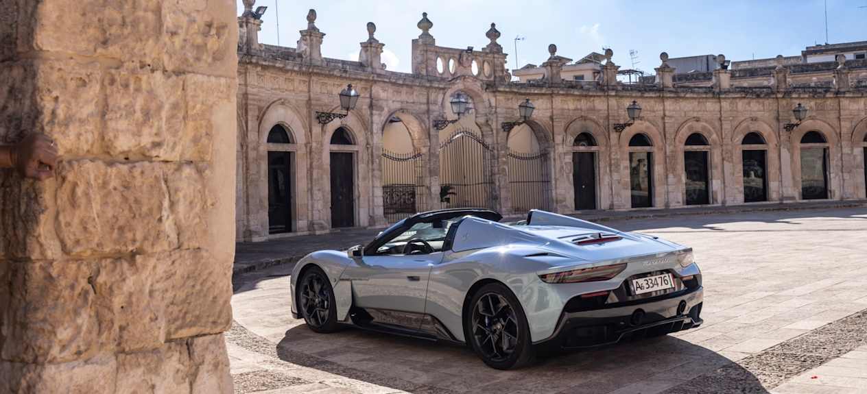 Maserati MC20 vue 3/4 arriere