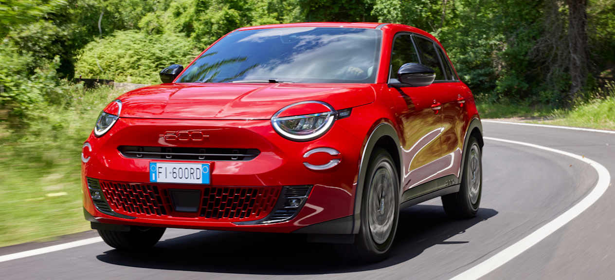 Fiat 600 Red : trois quarts avant gauche statique