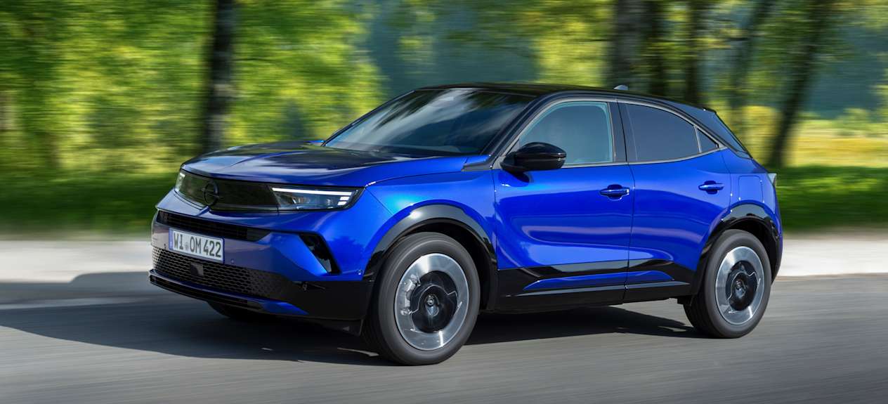 Opel Mokka 2025 : trois quarts avant gauche sur route