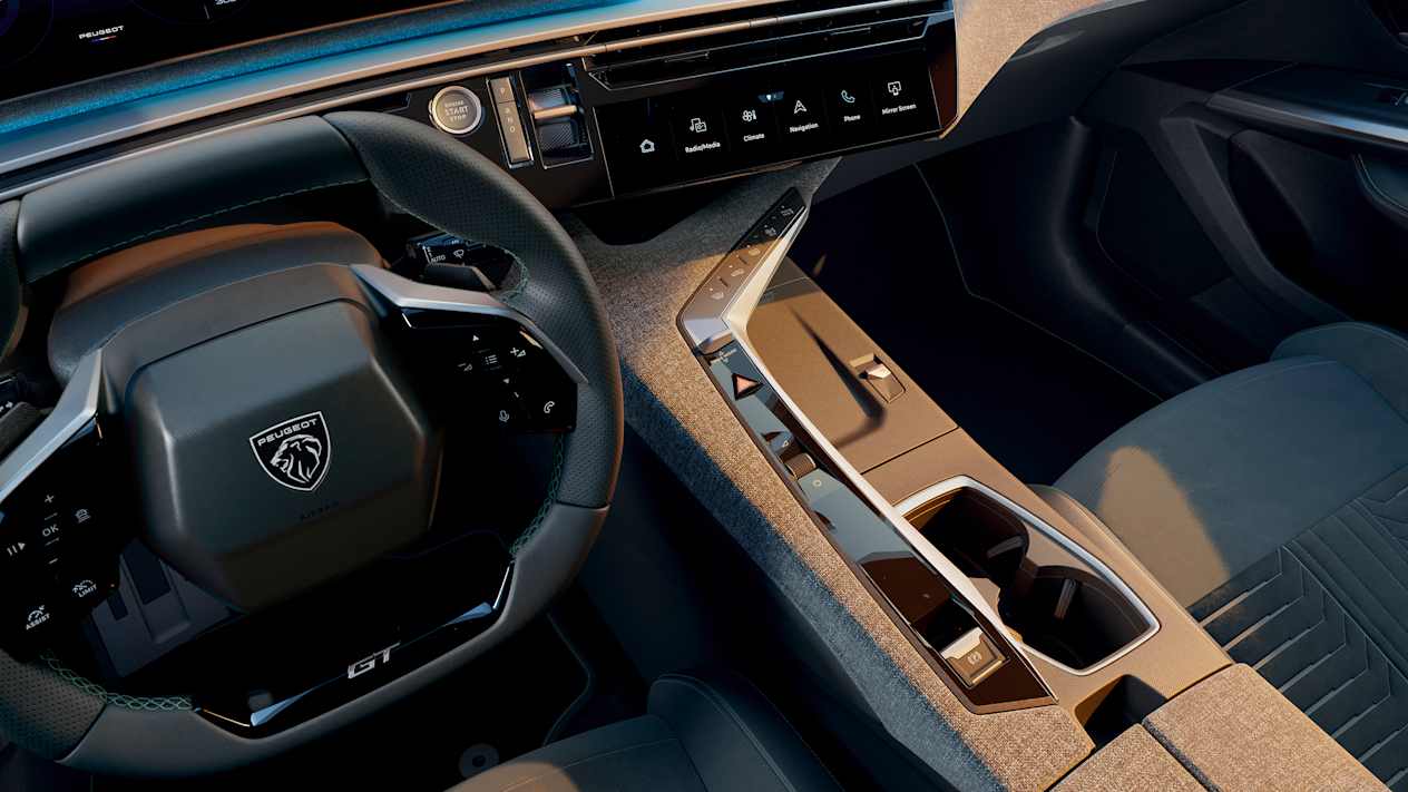 Peugeot e-3008 2024 : console centrale