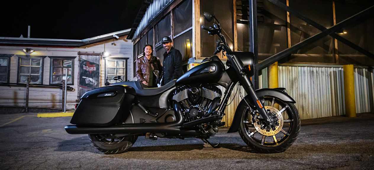 Indian Springfield Dark Horse profil