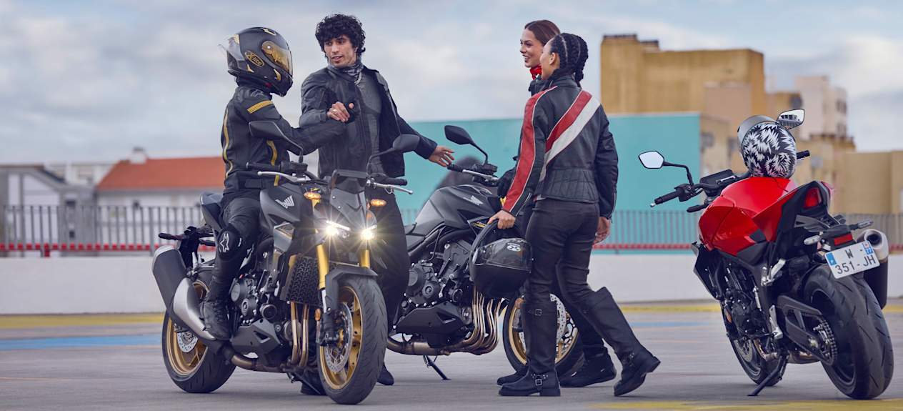 Honda CB 1000 Hornet modèles et pilotes parking