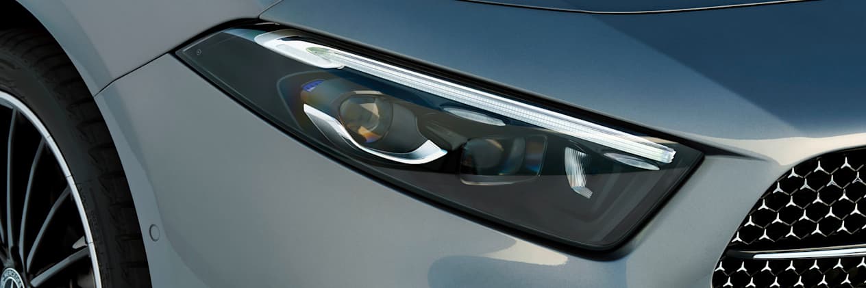 Mercedes Classe A 2023 : Gros plan phare