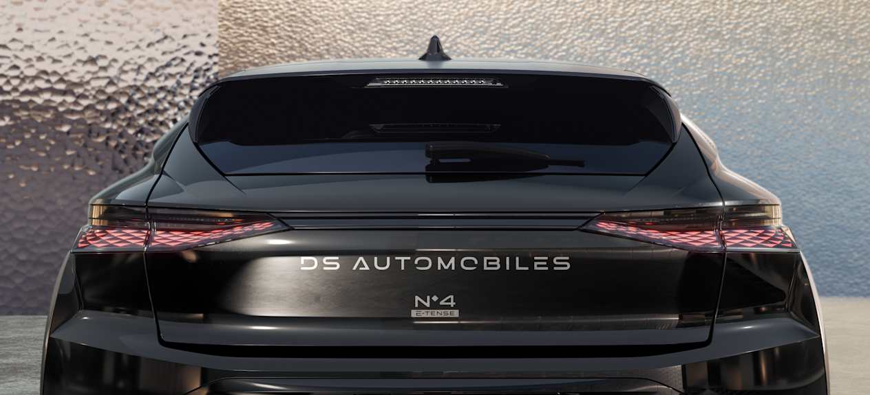 DS N°4 2025 : détail face arrière