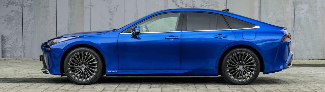 Toyota Mirai profil
