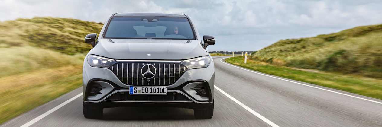 Mercedes-AMG EQE SUV 2022 : face avant sur route