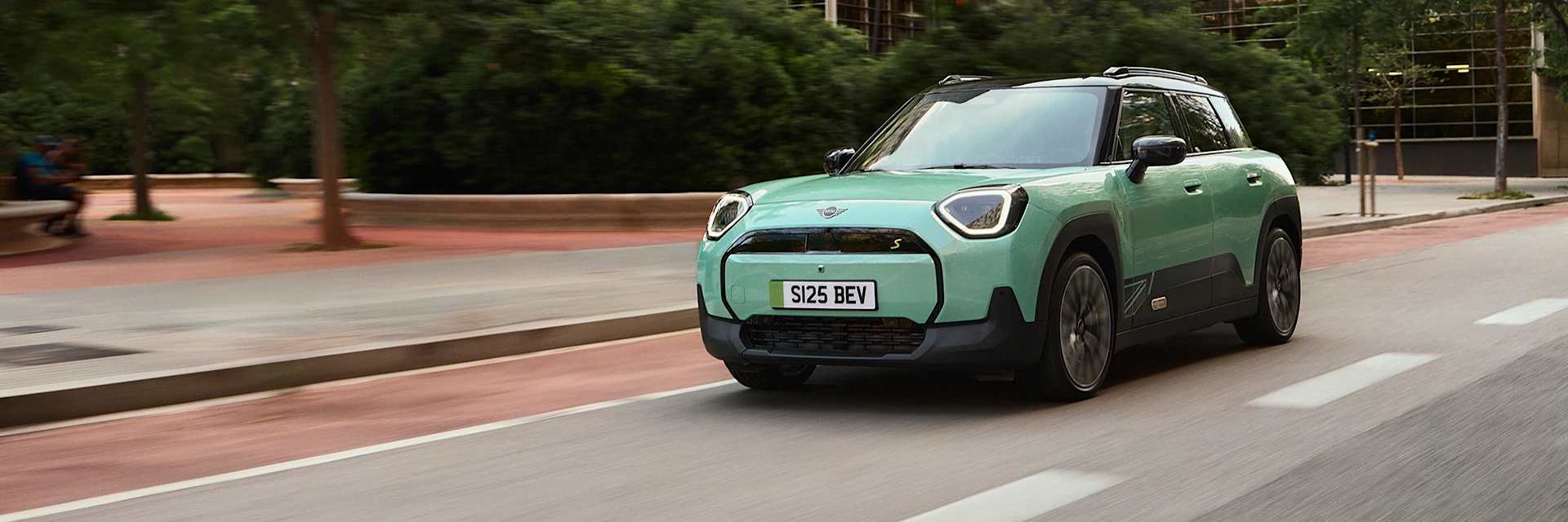 MINI Aceman z tablicą rejestracyjną BEV