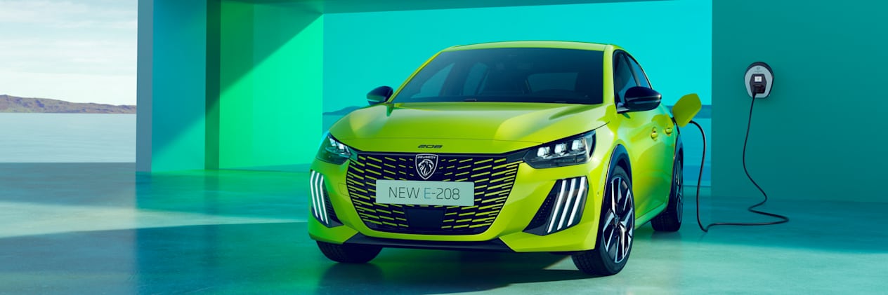 Peugeot 208 2023 : vue avant en charge