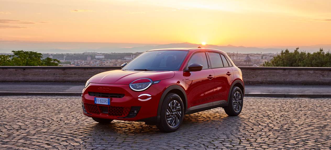 Fiat 600 Red : trois quarts avant gauche statique
