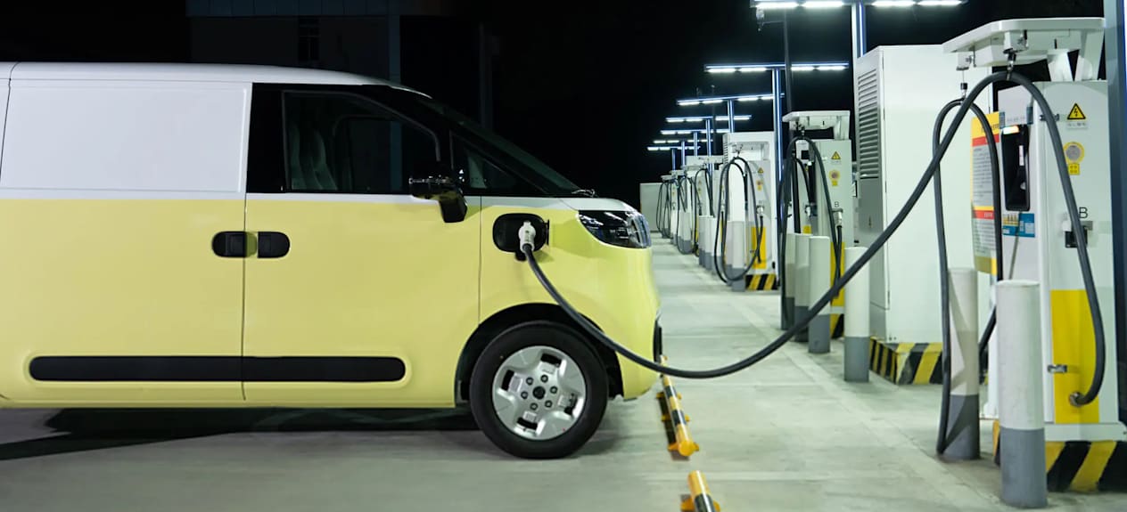 Maxus eDELIVER 5 Charging 