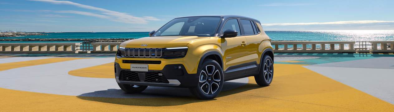 Jeep Avenger 2023 : trois quarts avant gauche statique