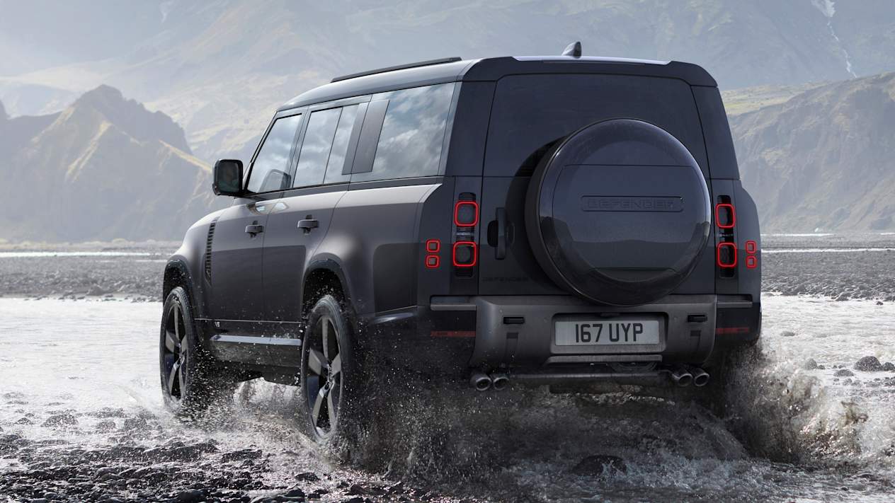 Defender 130 driving off road