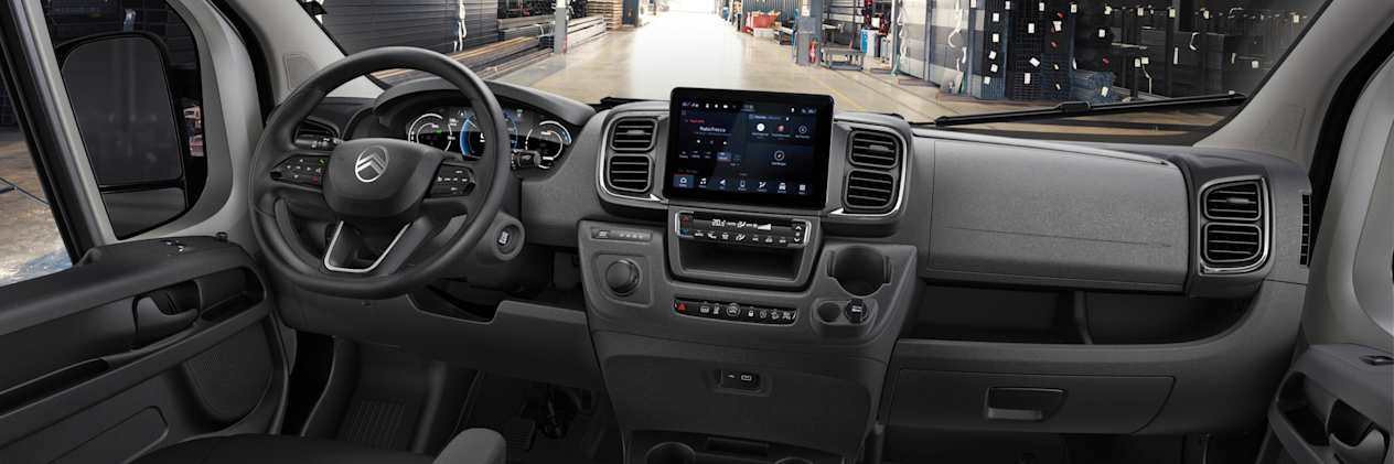 Citroën Jumper 2024 : intérieur et planche de bord
