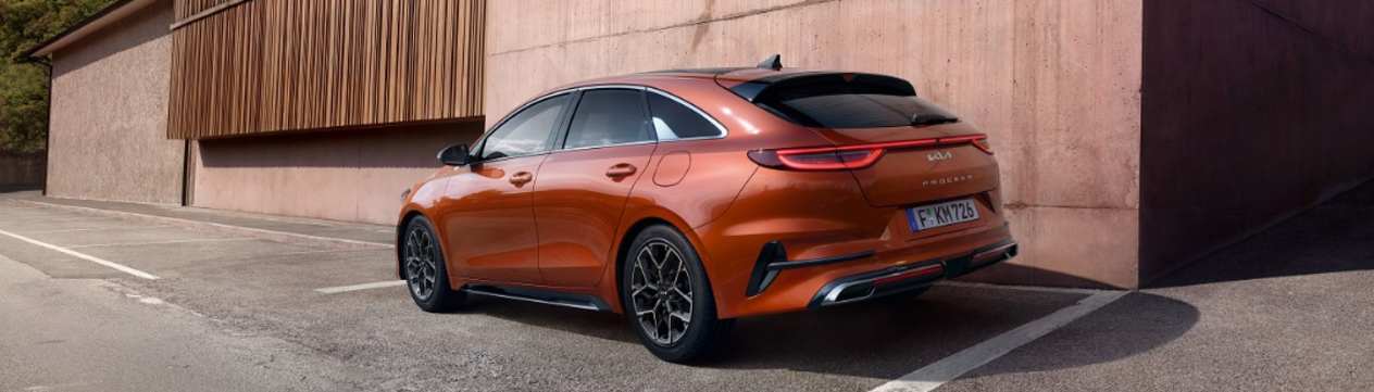Kia ProCeed GT-Line Premium 2021 : trois quarts arrière