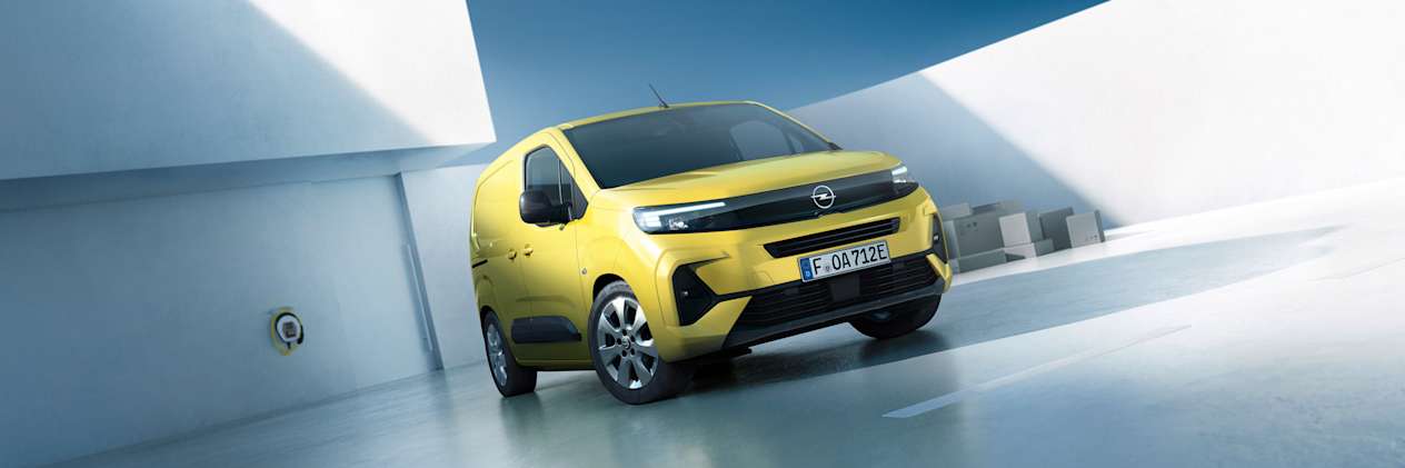 Fourgon Opel Combo Cargo 2024 : trois quarts avant droit