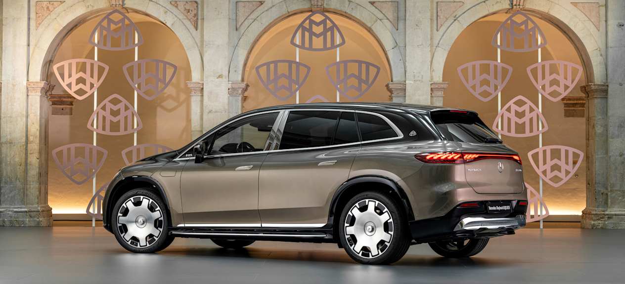 Mercedes-Maybach EQS SUV 2023 : trois quarts arrière gauche