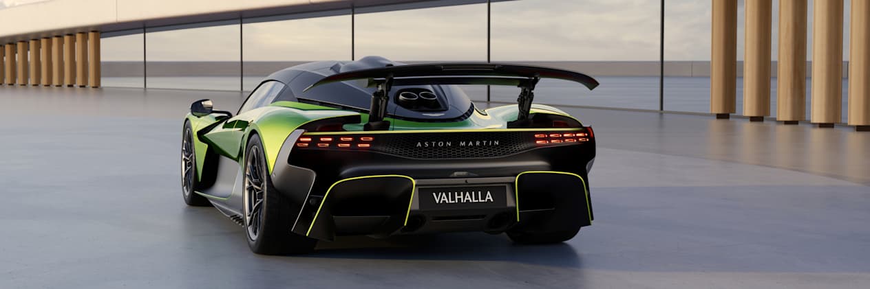 Aston Martin Valhalla 2025 : face arrière avec aileron déployé
