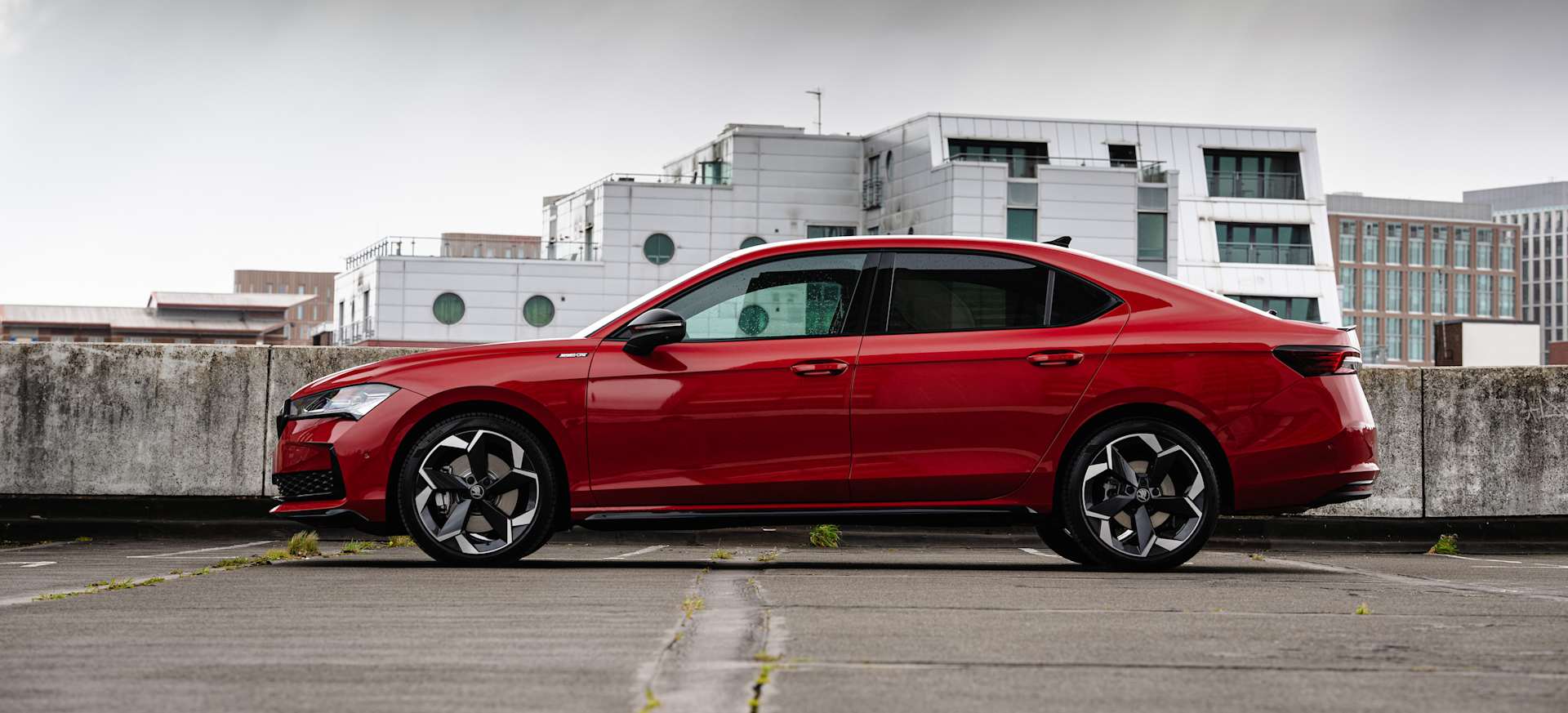 €5,000 Off Skoda Superb