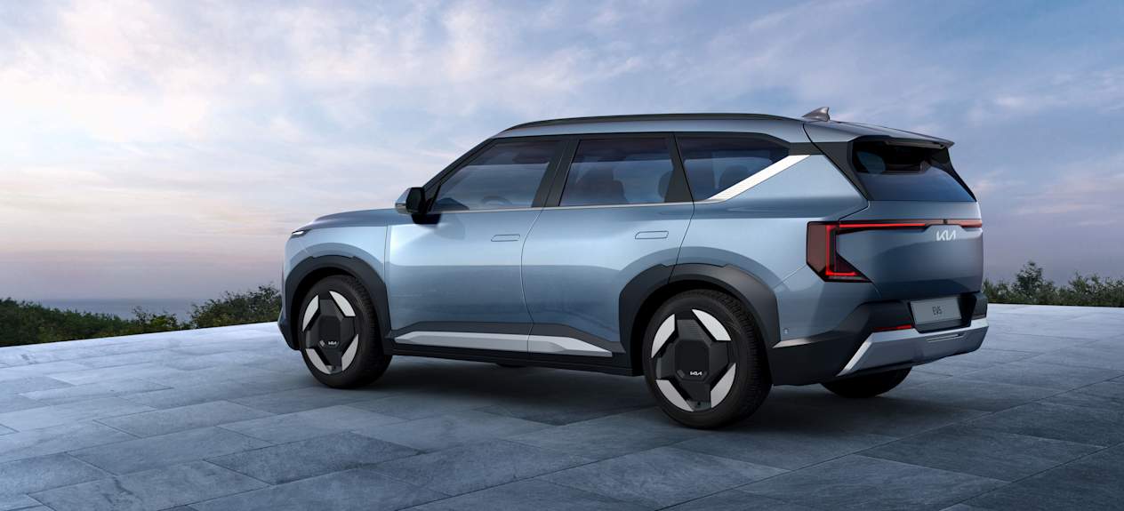 Kia EV5 2024 : trois quarts arrière gauche