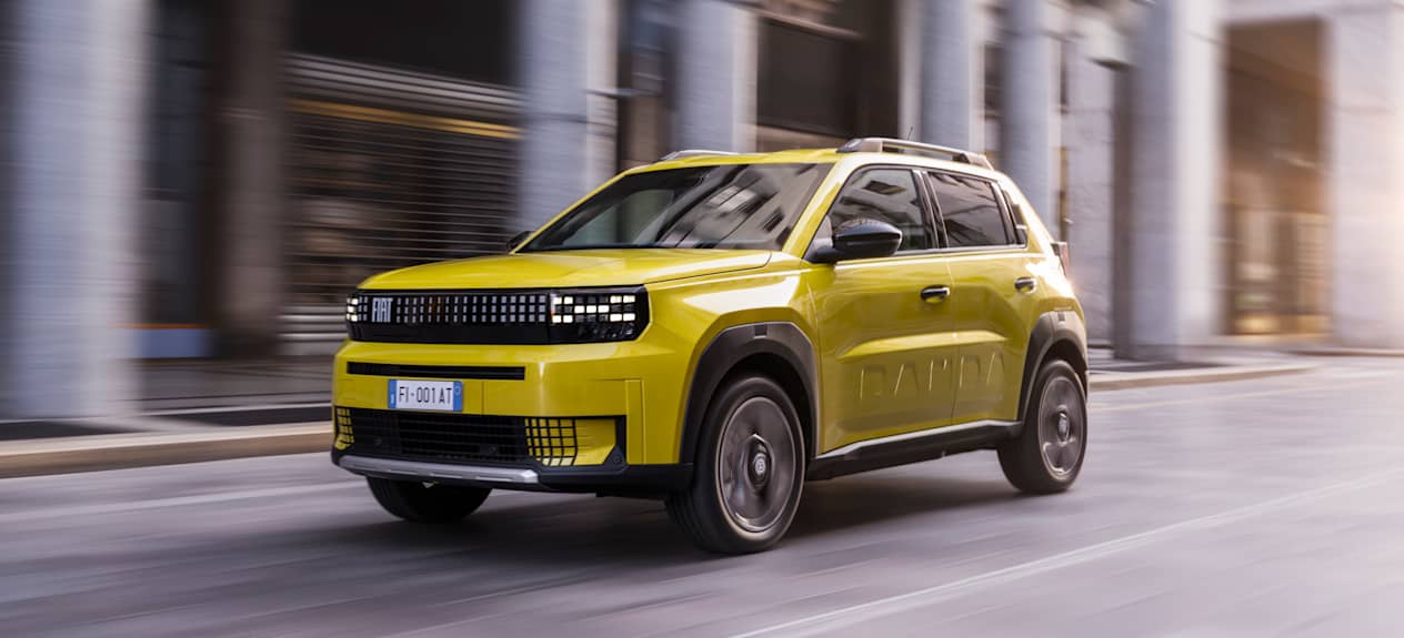 Fiat Grande Panda 2024 : trois quarts avant gauche dans la rue
