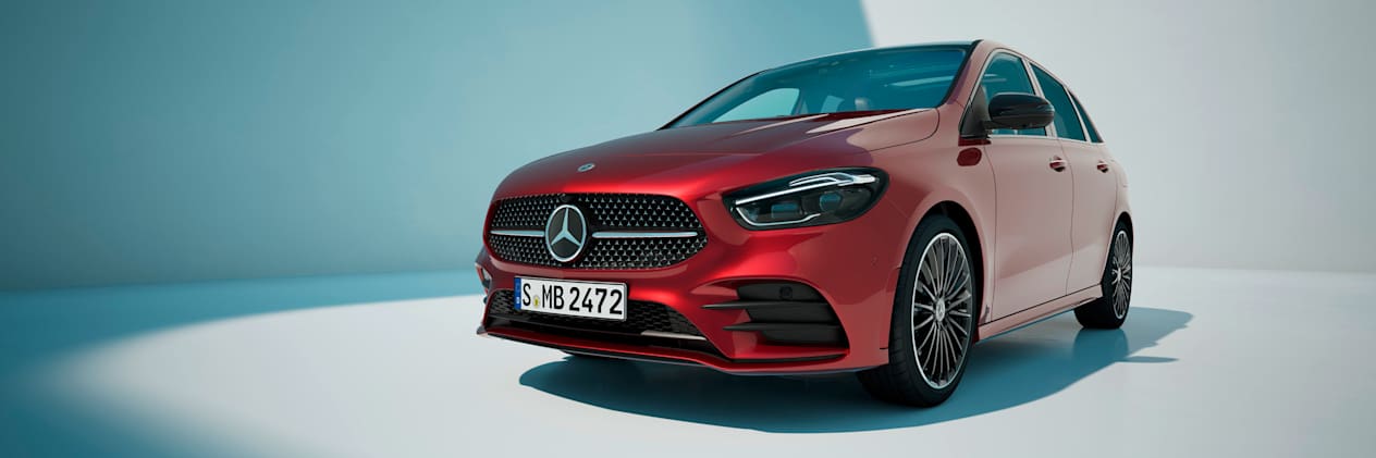 Mercedes-Benz Classe B 2023 : Trois quart avant gauche