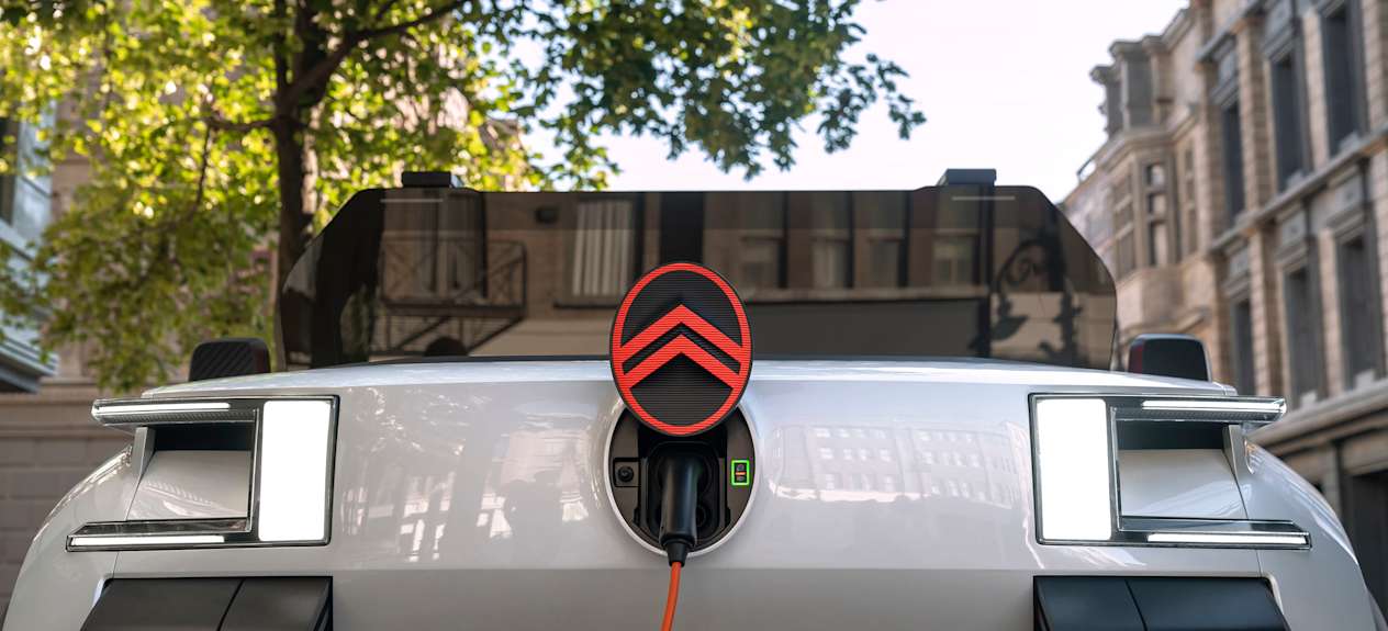 Concept-Car Citroën Oli (2022) : Face avant prise de recharge branchée