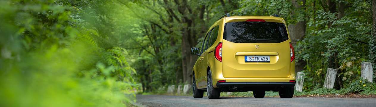 Mercedes Classe T 2022 : face arrière sur route